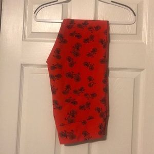 LulaRoe TC legging. Bright red w/ black bicycles.